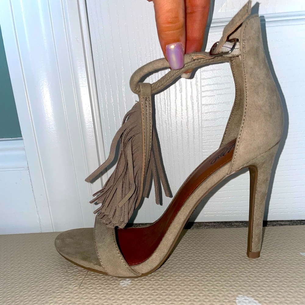 Massimo Grey Fringe Heel. NWT. Never Worn